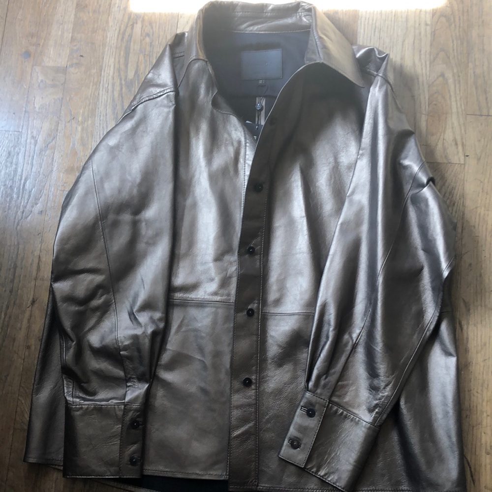 Massing Dutti bronze metallic shack ET in large.